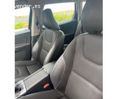 Volvo XC 60 Kinetic de 2015 con 120.000 Km por 16.500 EUR. en Valencia