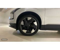 Volvo EX30 EX30 Plus, Single Motor Extended Range, Electrico de 2024 con 6.000 Km por 35.900 EUR. en
