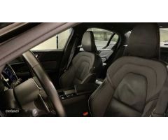 Volvo S60 S60 Core, B4 Semihibrido, Gasolina de 2024 con 19.665 Km por 36.900 EUR. en Asturias