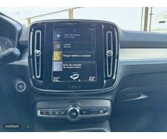 Volvo XC40 Momentum, D3 150 CV/320 Nm de 2020 con 68.175 Km por 28.500 EUR. en Badajoz