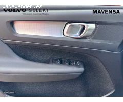 Volvo XC40 Momentum, D3 150 CV/320 Nm de 2020 con 68.175 Km por 28.500 EUR. en Badajoz