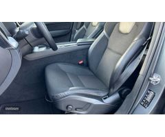 Volvo XC 60 2.0 D4 BUSINESS PLUS AUTO 190 5P de 2020 con 78.116 Km por 33.900 EUR. en Ciudad Real