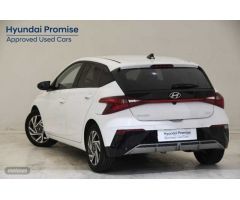 Hyundai i20 1.0 TGDI Klass 100 de 2024 con 13.754 Km por 18.900 EUR. en Granada