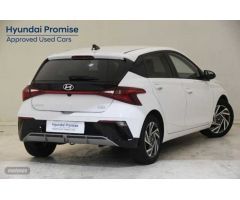 Hyundai i20 1.0 TGDI Klass 100 de 2024 con 13.754 Km por 18.900 EUR. en Granada