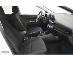 Hyundai i20 1.0 TGDI Klass 100 de 2024 con 13.754 Km por 18.900 EUR. en Granada