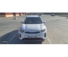 Kia Stonic 1.2 DPi 84 cv Concept de 2022 con 54.150 Km por 15.500 EUR. en Alicante