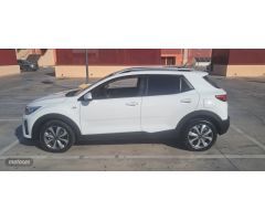 Kia Stonic 1.2 DPi 84 cv Concept de 2022 con 54.150 Km por 15.500 EUR. en Alicante