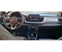 Kia Stonic 1.2 DPi 84 cv Concept de 2022 con 54.150 Km por 15.500 EUR. en Alicante