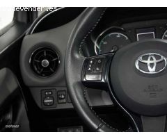 Toyota Yaris Yaris 100H 1.5 Feel! de 2019 con 37.085 Km por 17.990 EUR. en Cadiz