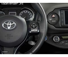 Toyota Yaris Yaris 100H 1.5 Feel! de 2019 con 37.085 Km por 17.990 EUR. en Cadiz