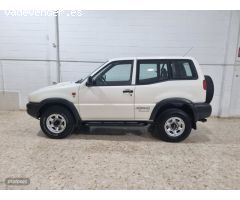 Nissan Terrano 2.7 td de 1998 con 280.000 Km por 5.800 EUR. en Sevilla