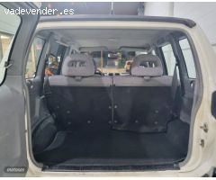 Nissan Terrano 2.7 td de 1998 con 280.000 Km por 5.800 EUR. en Sevilla