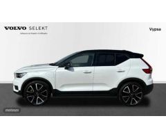 Volvo XC40 1.5 T5 R-DESIGN DCT 262 5P de 2020 con 106.955 Km por 28.900 EUR. en Malaga