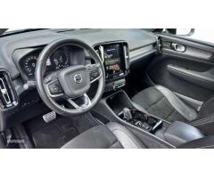Volvo XC40 1.5 T5 R-DESIGN DCT 262 5P de 2020 con 106.955 Km por 28.900 EUR. en Malaga