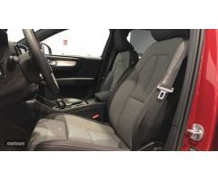 Volvo XC40 XC40 Core, B3 Mild Hybrid, Gasolina de 2025 con 988 Km por 39.990 EUR. en Ourense