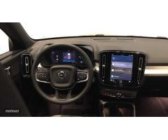 Volvo XC40 XC40 Core, B3 Mild Hybrid, Gasolina de 2025 con 988 Km por 39.990 EUR. en Ourense
