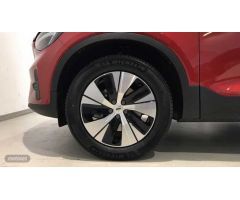 Volvo XC40 XC40 Core, B3 Mild Hybrid, Gasolina de 2025 con 988 Km por 39.990 EUR. en Ourense