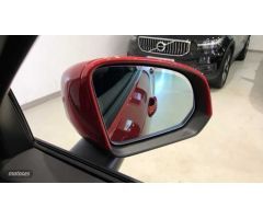Volvo XC40 XC40 Core, B3 Mild Hybrid, Gasolina de 2025 con 988 Km por 39.990 EUR. en Ourense