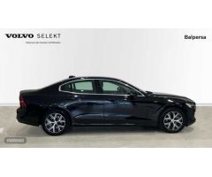 Volvo S60 S60 Core, B4 Semihibrido, Gasolina de 2024 con 21.967 Km por 36.990 EUR. en Ourense