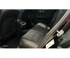 Volvo S60 S60 Core, B4 Semihibrido, Gasolina de 2024 con 21.967 Km por 36.990 EUR. en Ourense