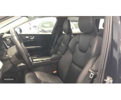 Volvo V 60 V60 Cross Country Pro, B4 AWD mild hybrid (diesel) de 2021 con 74.294 Km por 39.990 EUR.