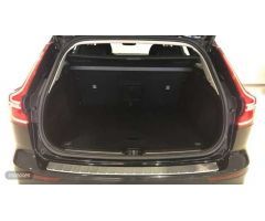 Volvo V 60 V60 Cross Country Pro, B4 AWD mild hybrid (diesel) de 2021 con 74.294 Km por 39.990 EUR.