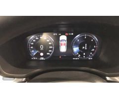Volvo V 60 V60 Cross Country Pro, B4 AWD mild hybrid (diesel) de 2021 con 74.294 Km por 39.990 EUR.