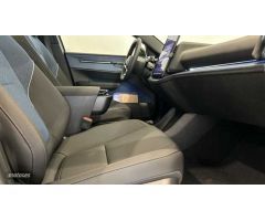 Volvo EX30 EX30 Plus, Single Motor Extended Range, Electrico de 2024 con 10 Km por 42.990 EUR. en Ou