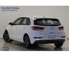 Hyundai i30 1.5 DPI Klass SLX 110 de 2024 con 7.496 Km por 20.990 EUR. en Pontevedra