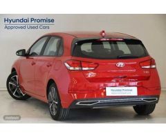 Hyundai i30 1.5 DPI Klass SLX 110 de 2024 con 7.426 Km por 20.990 EUR. en Pontevedra