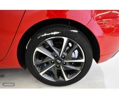 Hyundai i30 1.5 DPI Klass SLX 110 de 2024 con 7.426 Km por 20.990 EUR. en Pontevedra