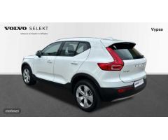 Volvo XC40 1.5 T2 MOMENTUM PRO AUTO 129 5P de 2022 con 48.738 Km por 27.900 EUR. en Cordoba