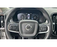 Volvo XC40 1.5 T2 MOMENTUM PRO AUTO 129 5P de 2022 con 48.738 Km por 27.900 EUR. en Cordoba