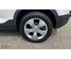Volvo XC40 1.5 T2 MOMENTUM PRO AUTO 129 5P de 2022 con 48.738 Km por 27.900 EUR. en Cordoba