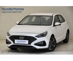 Hyundai i30 1.5 DPI Klass SLX 110 de 2024 con 8.794 Km por 19.490 EUR. en Tarragona
