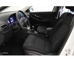 Hyundai i30 1.5 DPI Klass SLX 110 de 2024 con 8.794 Km por 19.490 EUR. en Tarragona