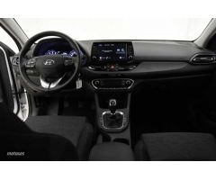 Hyundai i30 1.5 DPI Klass SLX 110 de 2024 con 8.794 Km por 19.490 EUR. en Tarragona