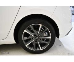 Hyundai i30 1.5 DPI Klass SLX 110 de 2024 con 8.794 Km por 19.490 EUR. en Tarragona