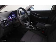 Hyundai i30 1.5 DPI Klass SLX 110 de 2024 con 6.298 Km por 19.490 EUR. en Tarragona