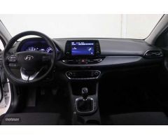 Hyundai i30 1.5 DPI Klass SLX 110 de 2024 con 6.298 Km por 19.490 EUR. en Tarragona