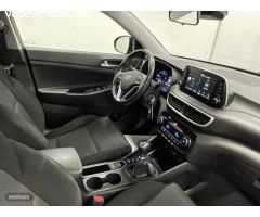 Hyundai Tucson Tucson 1.6CRDI 48V SLE 4x2 de 2019 con 57.800 Km por 19.500 EUR. en Madrid