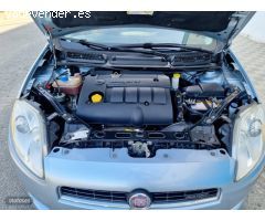 Fiat Bravo 1.9 jtd de 2008 con 200.000 Km por 3.800 EUR. en Sevilla