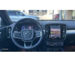 Volvo XC40 2.0 B3 CORE AUTO 5P de 2024 con 29.431 Km por 33.900 EUR. en Vizcaya