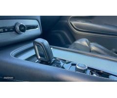 Volvo XC 90 R-Design, B5 AWD mild-hybrid, Siete asientos de 2021 con 89.900 Km por 47.900 EUR. en Vi