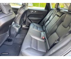 Volvo XC 60 Core, B4 Mild Hybrid, Diesel de 2023 con 37.495 Km por 42.900 EUR. en Badajoz