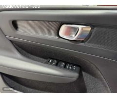 Volvo XC40 Core, B3 Mild Hybrid, Gasolina de 2024 con 27.382 Km por 34.500 EUR. en Badajoz