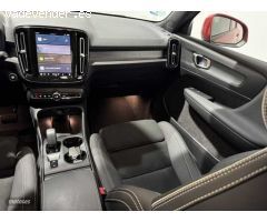 Volvo XC40 Core, B3 Mild Hybrid, Gasolina de 2024 con 27.382 Km por 34.500 EUR. en Badajoz