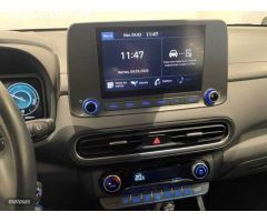 Hyundai Kona 1.6 GDI DT Maxx de 2022 con 53.500 Km por 22.500 EUR. en Barcelona