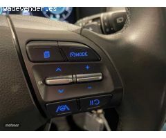 Hyundai Kona 1.6 GDI DT Maxx de 2022 con 53.500 Km por 22.500 EUR. en Barcelona