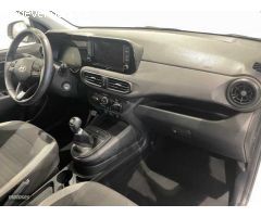 Hyundai i10 1.0 MPI Klass de 2024 con 9.201 Km por 14.950 EUR. en Barcelona